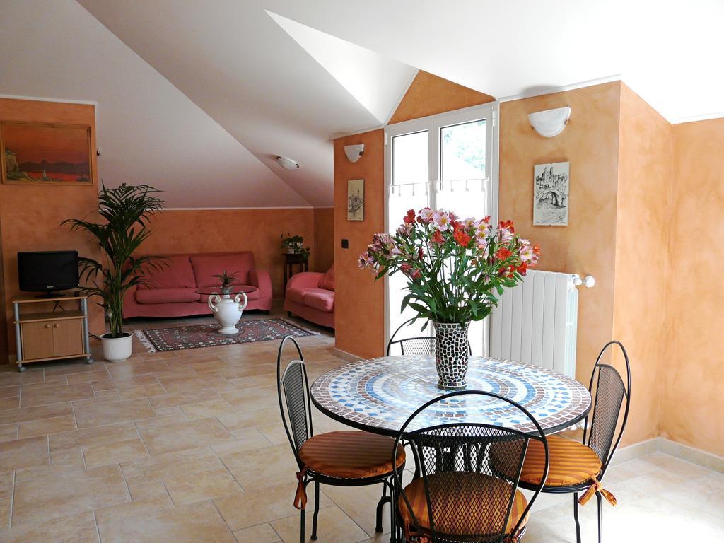 Appartement L'Albicocco à Dolceacqua Chambre photo